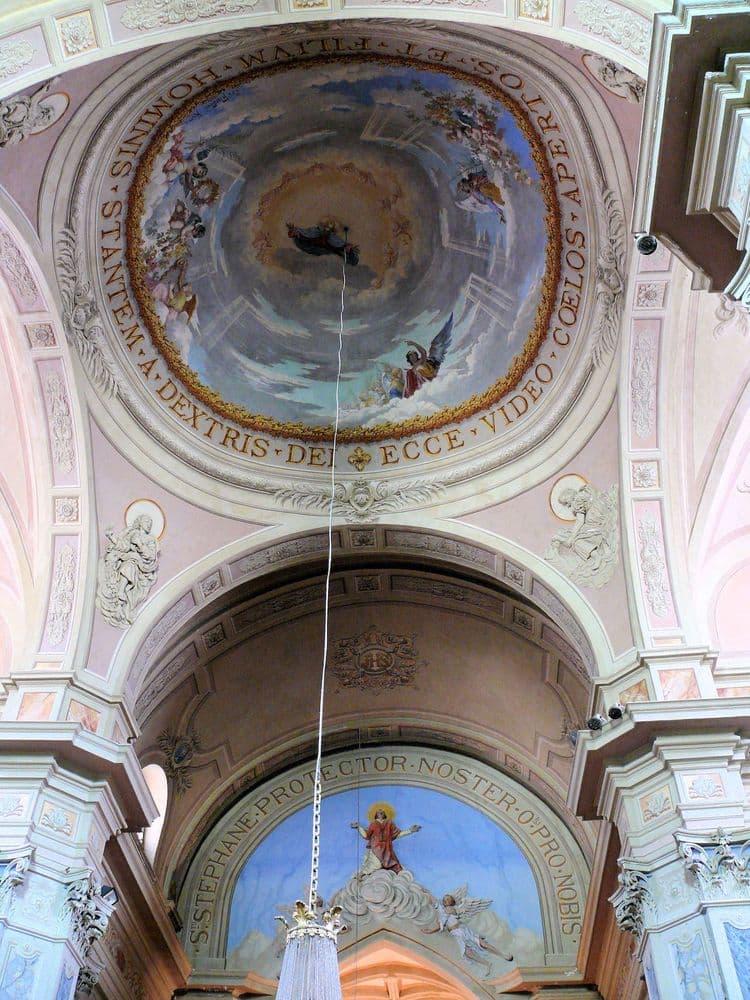 06660 ST ETIENNE DE TINEE Wiki Mossot Coupole .jpg