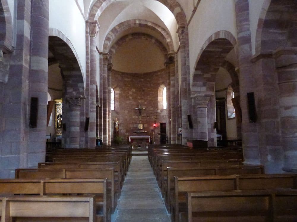 12330 WIKI THERESE GAIGENef_centrale_de_l'église_Saint-Blaise_à_Clairvaux-d'Aveyron.jpeg