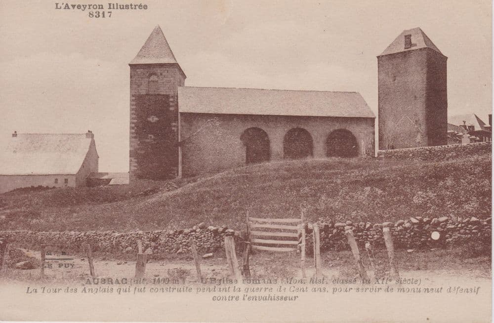 12470 St Chely Wikicommons Editions M.B. (Le Puy) Eglise mur nord.jpg