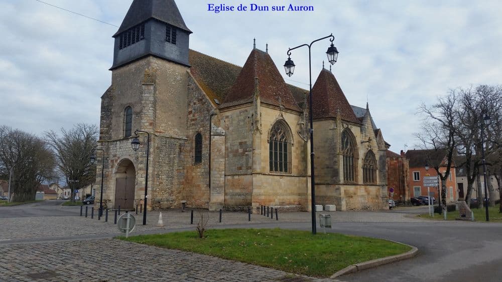 18130 Dun-sur-Auron Collégiale Daniel Badey .Façade Eglise de Dun sur Auron.jpg.jpg