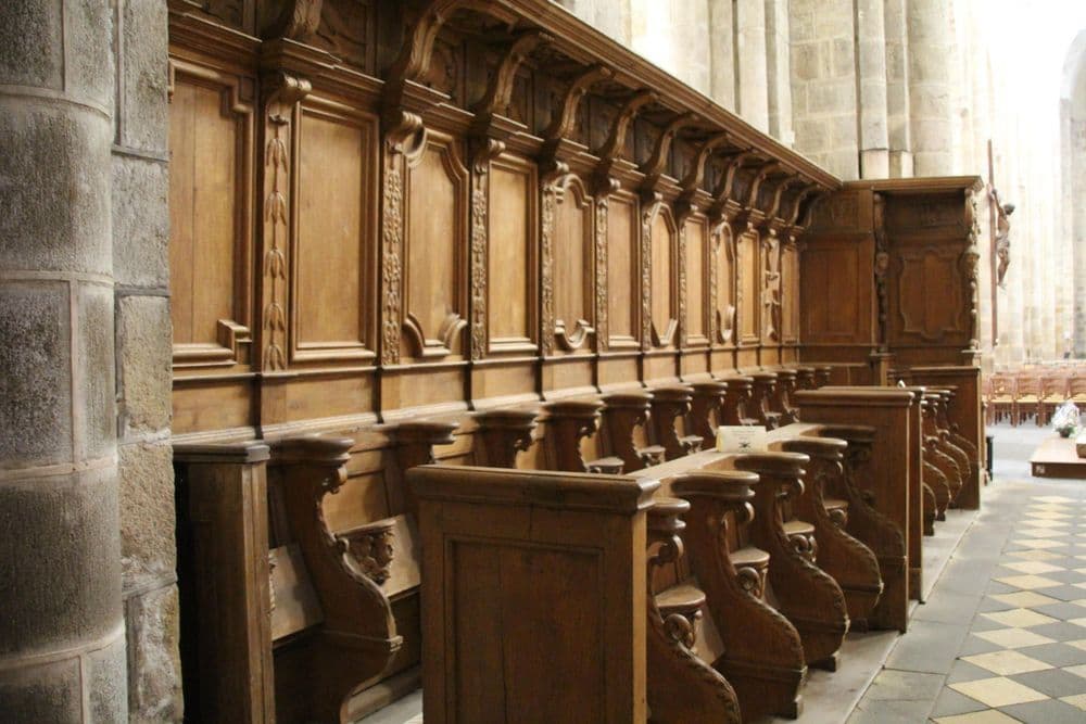 23170 Chambon-sur-Voueize Sainte Valérie Wikipedia Louis-Marie Caillaud -stalles.jpg