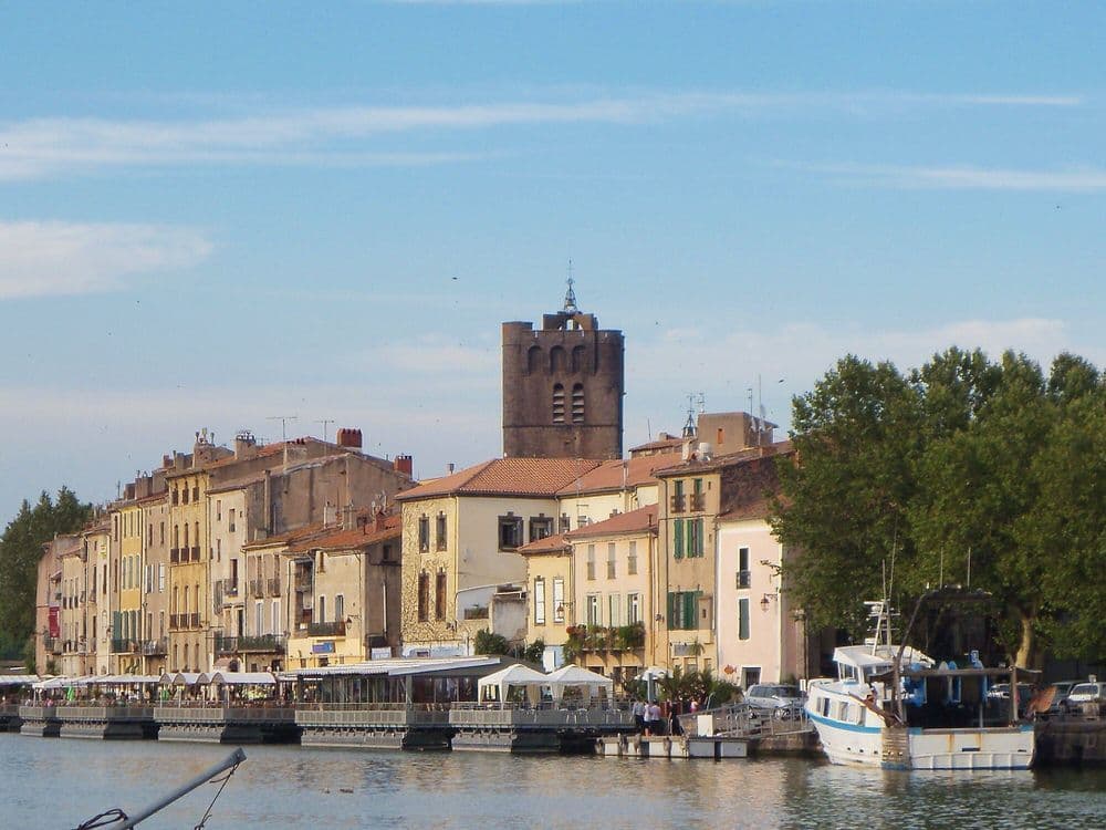 34300 agde-herault-la-cathedrale---24_8510296410_oFLICKR ROGER KOSEPH.jpg