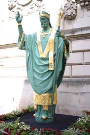 37000 TOURS Basilique Alain Montoya 01.jpg