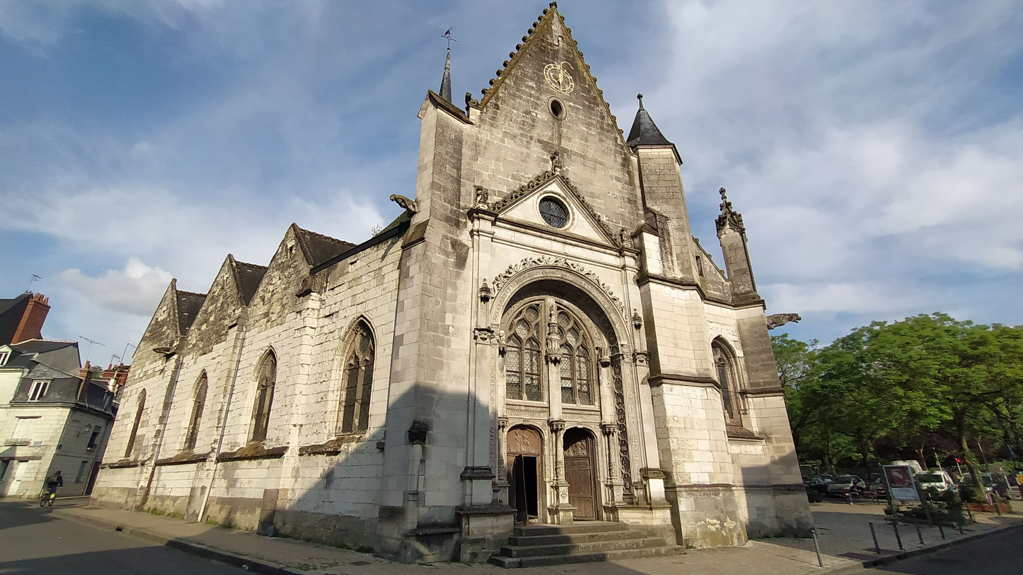 Tours - Église St-Symphorien