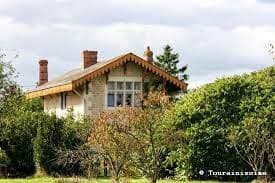 37130 LA CHAPELLE AUX NAUX Christian Nicolas 01.jpg