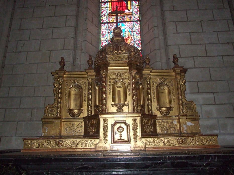 37140 BOURGUEIL MCM tabernacle.jpg