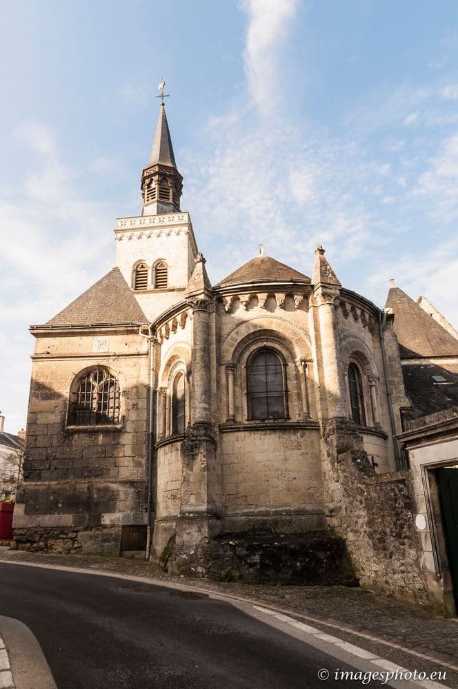 37270 MONTLOUIS SUR LOIRE diocèse Alain Montoya.jpg