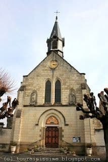 37420 SAVIGNY EN VERON Alain Montoya église.jpg