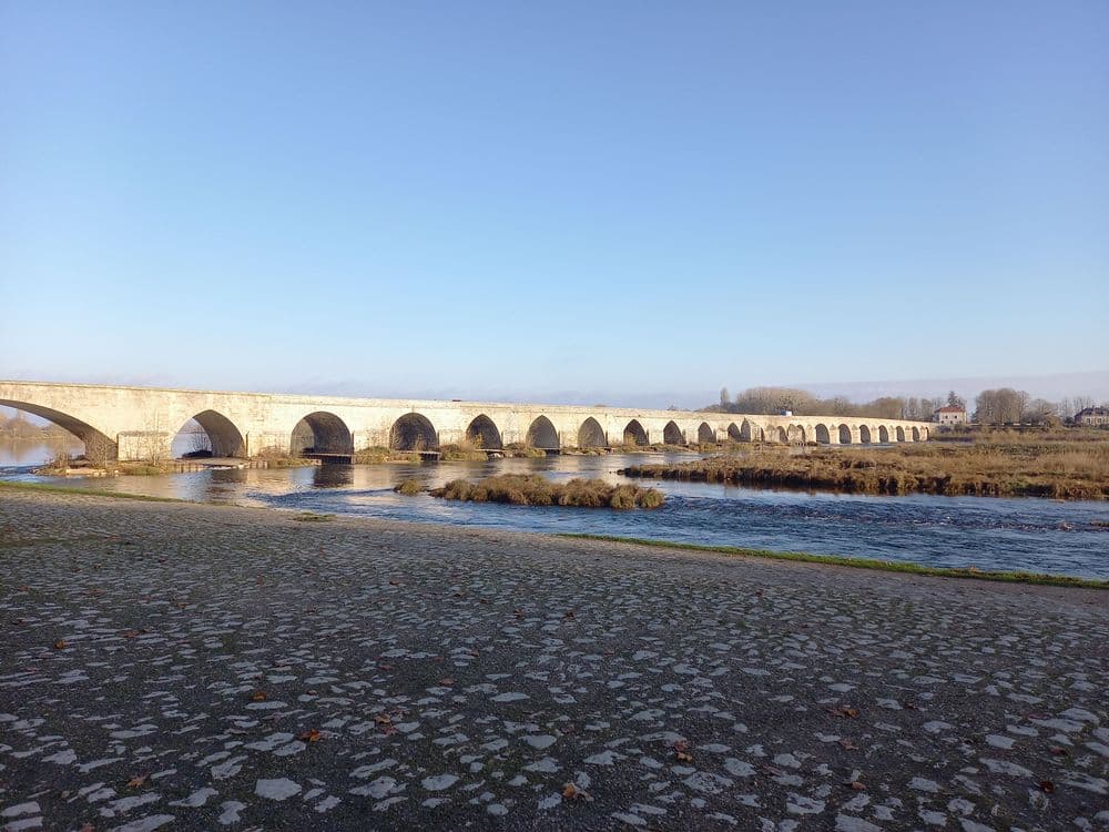 45190 Beaugency Abbatiale pont PRTL45.jpg