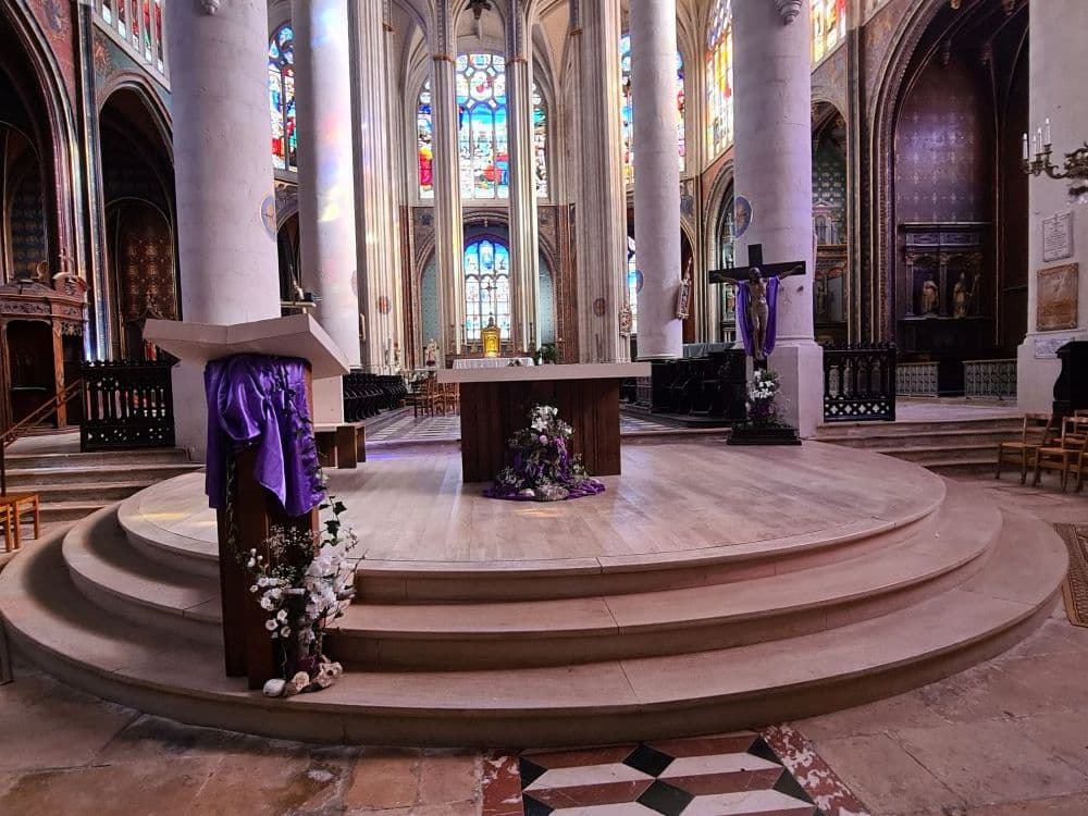 45200 stemadeleine PRTL45 espace autel.jpg