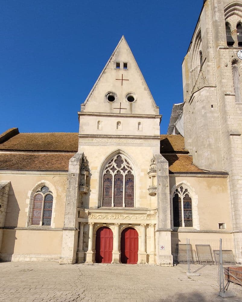 45420 BONNY SUR LOIRE B. de Barochez portail renaissance.jpeg