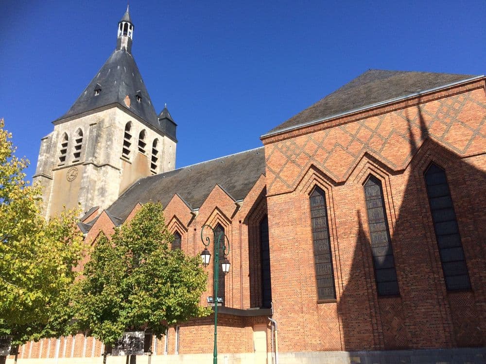 45500 GIEN jeanne d'Arc eglise_sainte_jeanne_d_arc_photo_office_de_tourisme_gien.jpg
