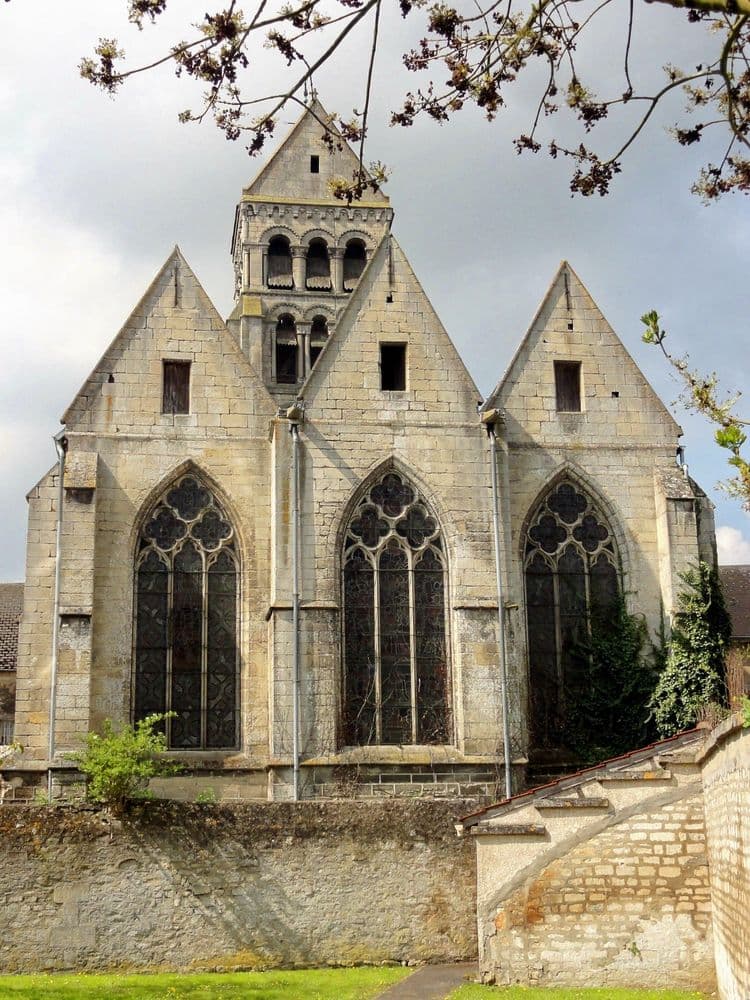60180 Nogent-sur-Oise Wikicommons P Poschadel église_Ste-Maure-et-Ste-Brigide,_chevet_1.jpg
