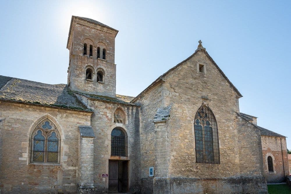 71240 sennecey-le-grand-eglise-st-julien_49145110253_oFLICKR Claude Hodez.jpg