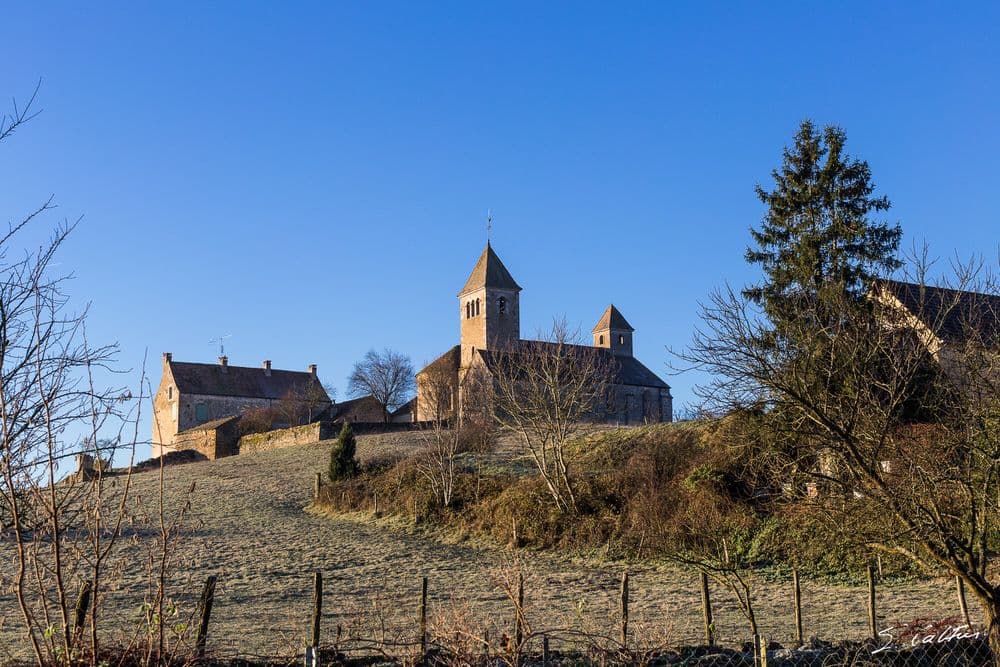 71250 SIGY LE CHATEL matin-de-dcembre--sigy-le-chatel--eglise-du-prieur-saint-nicolas_11358603195_oFLICKR Emmanuel Cattier .jpg