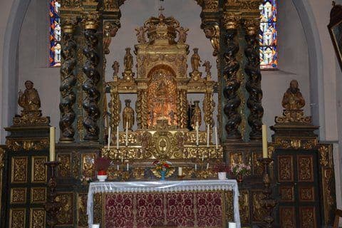 74130 ENTREMONT _Petit__retableWIKI Sauvegarde du Patrimoine d'Entremont - R. Brossier.jpeg