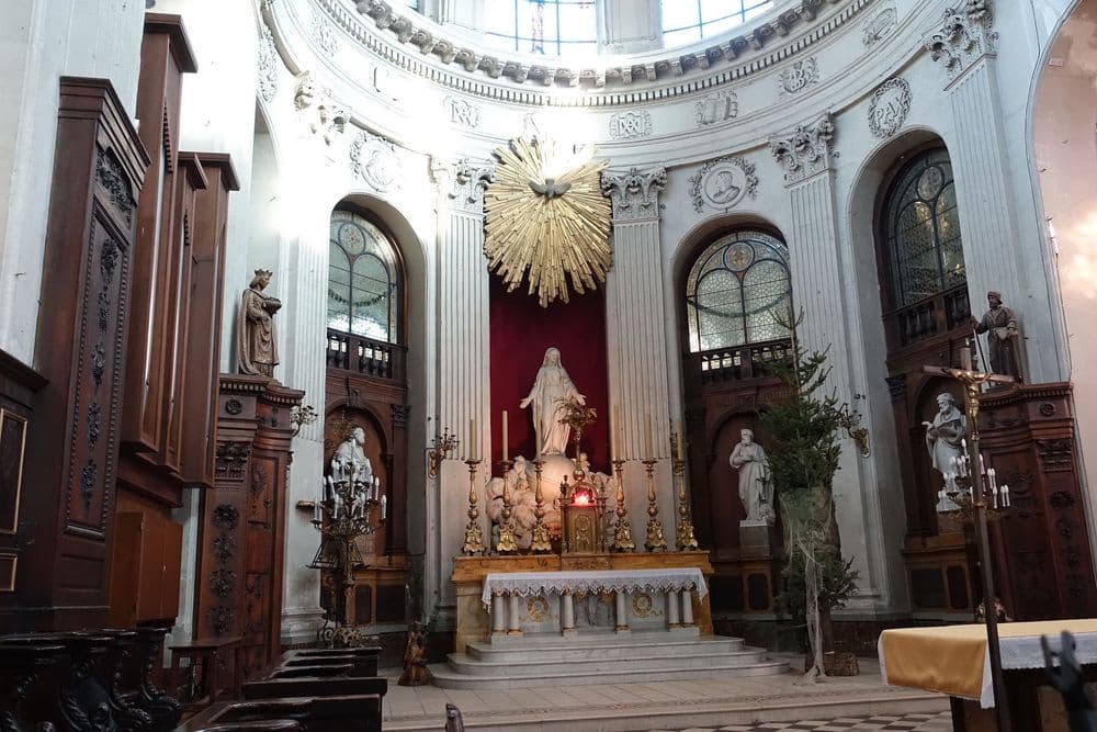 75004 BLANCS MANTEAUX FLICKr Guiklhgem Vellut glise-notre-dame-des-blancs-manteaux--marais--paris_31333760270_o.jpg