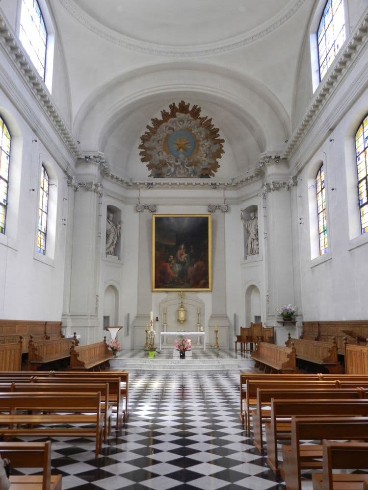 75007  RUE DU BAC Chapelle_de_l'Épiphanie_DSCN3220WIKI COUSCOUSCHOCOLAT.jpg