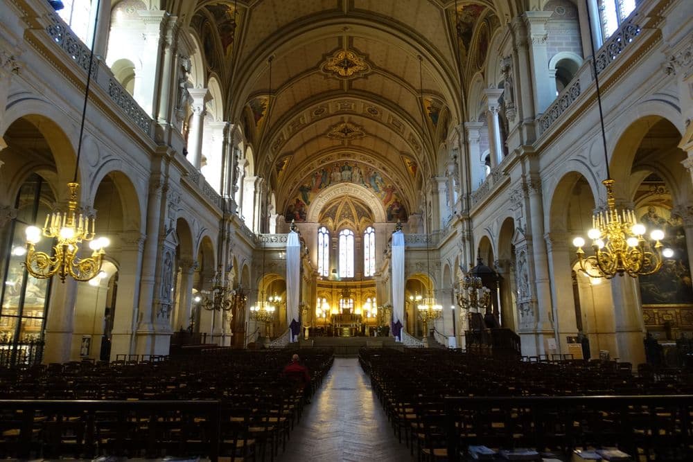 75009 PARIS LA TRINITE FLICKr Guilhem VELLUT 00006.jpg