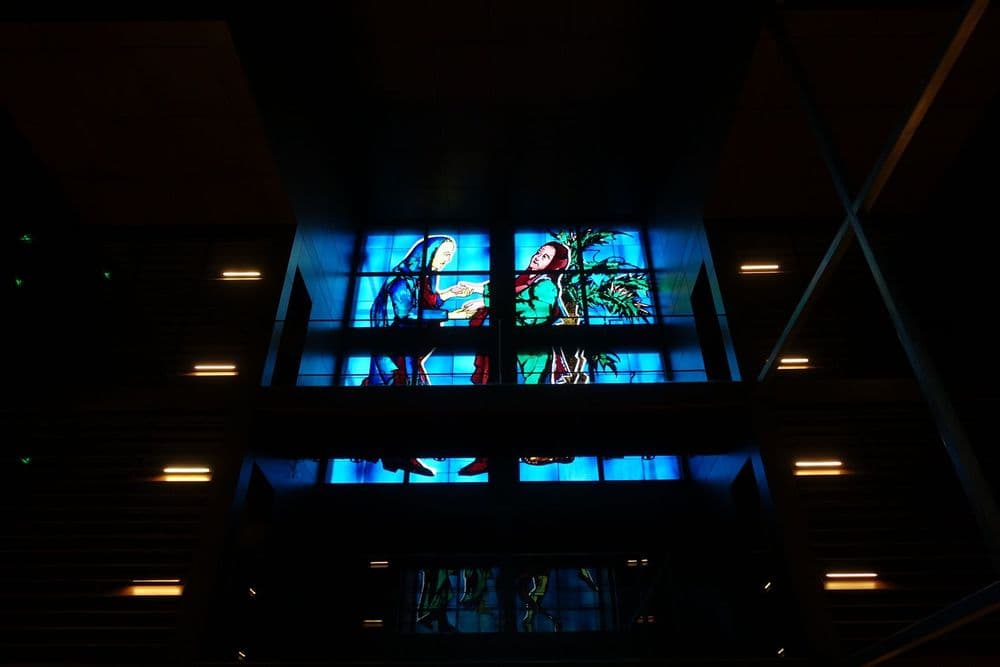 75015  stained-glass--paroisse-notre-dame-de-larche-dalliance--paris_31133004345_oFLICKr GUILHEM VELLUT .jpg