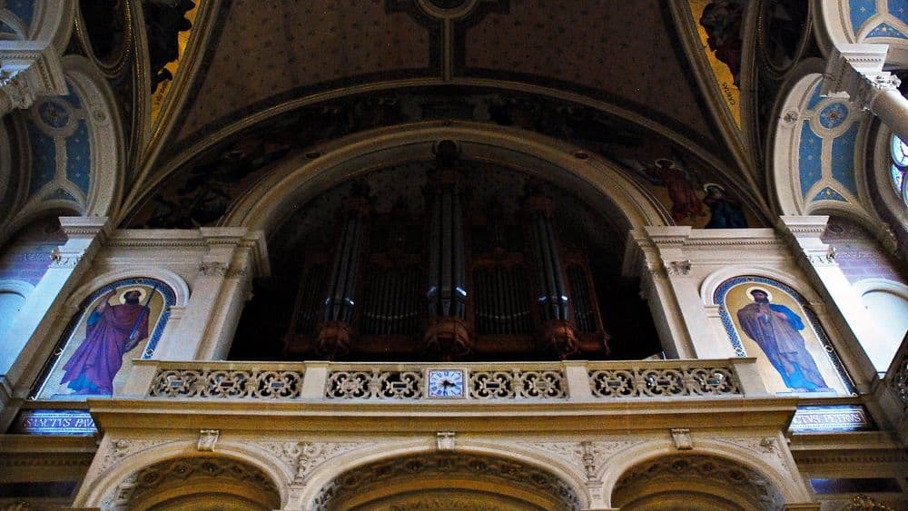 Église de la Sainte-Trinité Autour du grand orgue WIKI MELINA196575009 Paris .jpg
