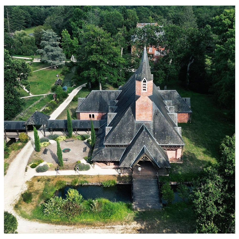 Extérieur41600 COMMUNAUTE BEATITUDES.jpg