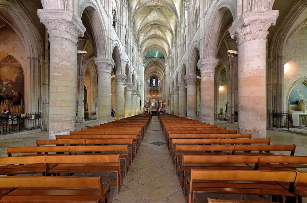 FLICKr PATRICK LISIEUX SAINT PIERRE lisieux-calvados---cathdrale-saint-pierre---nef_48526120631_o.jpg