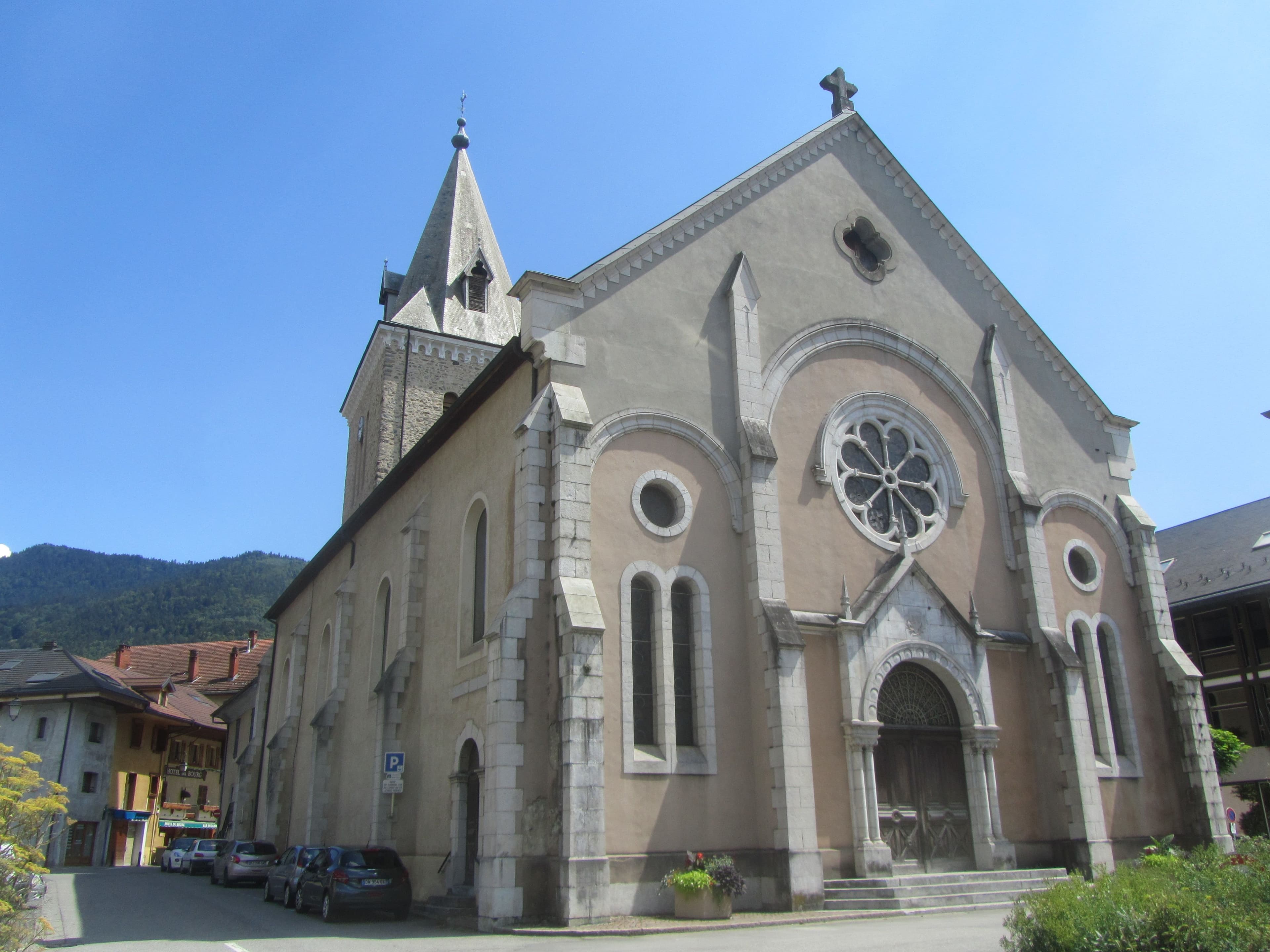 Ugine - Église Saint-Laurent