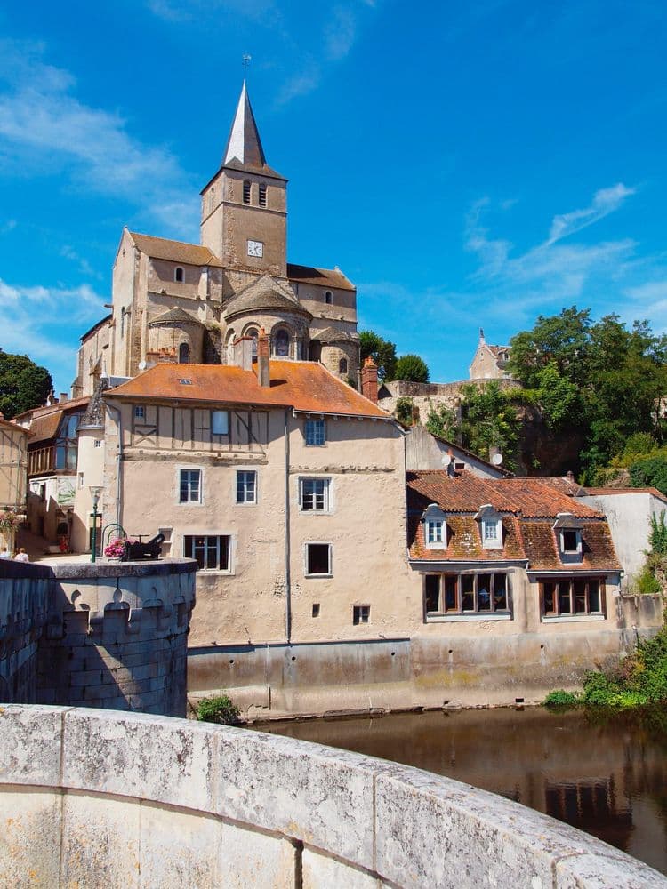 Vue_3_Eglise_Notre_Dame_de_Montmorillon_à_Montmorillon_ WIKI Aubry Françon.jpg