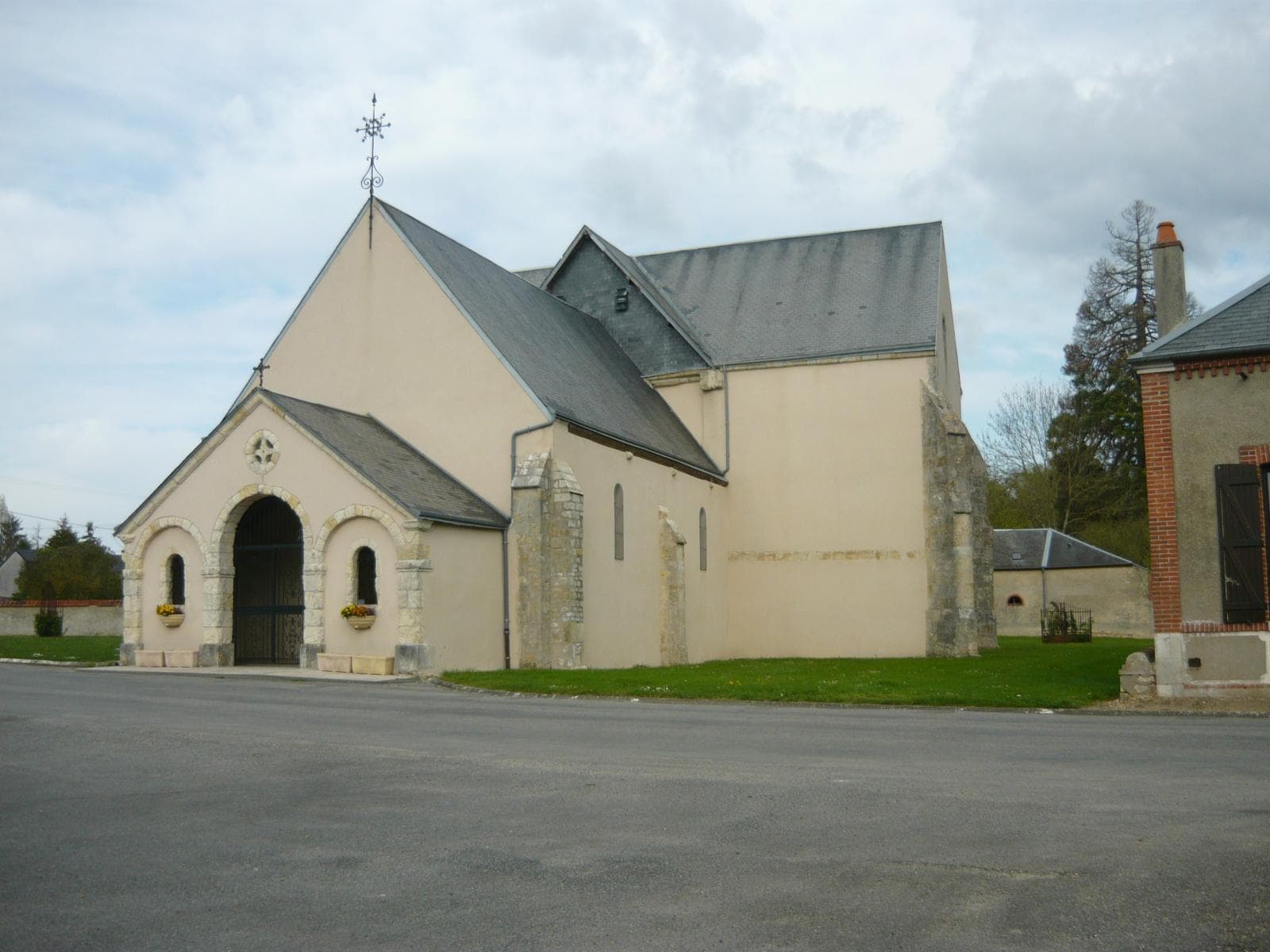 Quiers sur Bezonde - Église Saint-Pierre-es-Liens